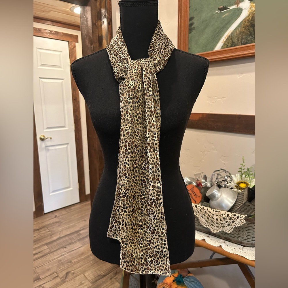 Leopard Print Scarf - Picture 3 of 4
